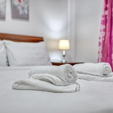 New To The Market - Seabreeze By Sf Homes Apartament St Paul's Bay