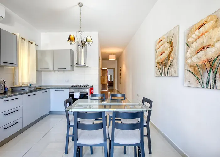 New To The Market - Seabreeze By Sf Homes Apartment *