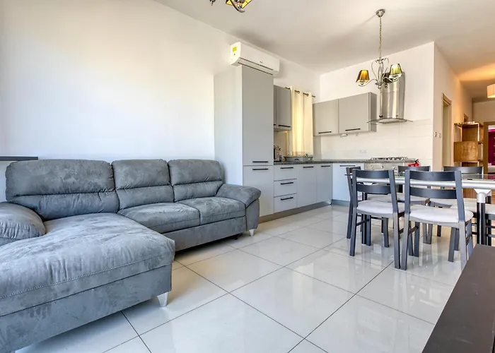 New To The Market - Seabreeze By Sf Homes Apartment