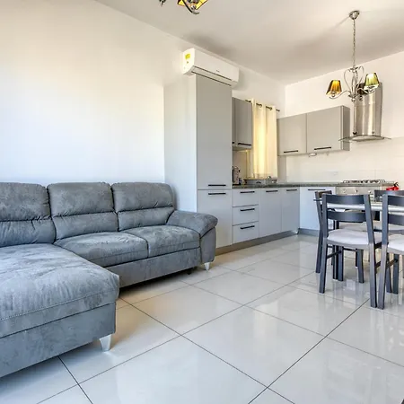 Not Good Apartment